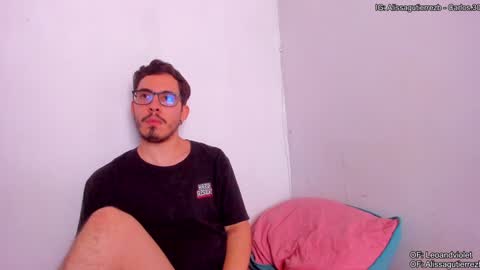 Snapshot of leoandviolet chatting on January 2025 05:13:02 PM Carlos Alissa. Help us to reach 100 likes online show from January 2025 05:13:02 PM