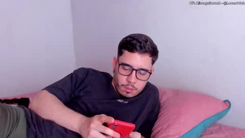 Snapshot of leoandviolet chatting on October 2025 05:44:01 PM Carlos Alissa. Help us to reach 100 likes online show from October 2025 05:44:01 PM