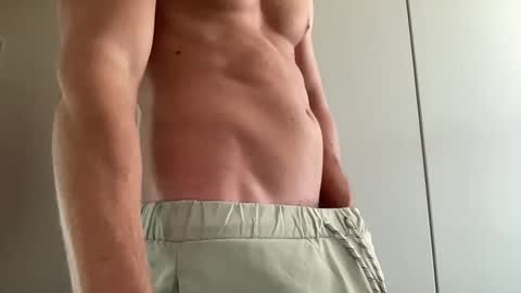 leoandy123 online show from October 2025 02:13:01 PM