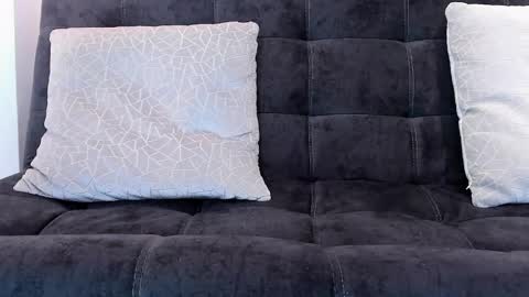 leohard_ online show from January 2026 12:27:02 AM