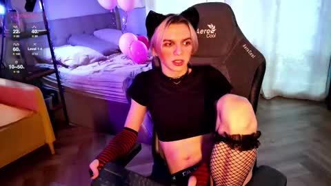 Snapshot of leon_yuugen chatting on February 2025 10:37:02 AM Leon online show from February 2025 10:37:02 AM