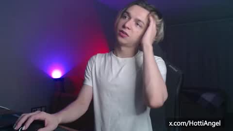 Snapshot of leon_yuugen chatting on September 2025 03:34:02 PM Leon online show from September 2025 03:34:02 PM