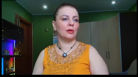 Leona tracie online show from July 2026 06:07:01 PM