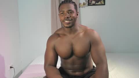 Snapshot of leonardo_jones1 chatting on February 2026 04:23:02 PM Leandro jones online show from February 2026 04:23:02 PM