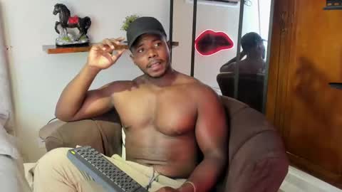 Snapshot of leonardo_jones1 chatting on February 2026 09:11:01 PM Leandro jones online show from February 2026 09:11:01 PM