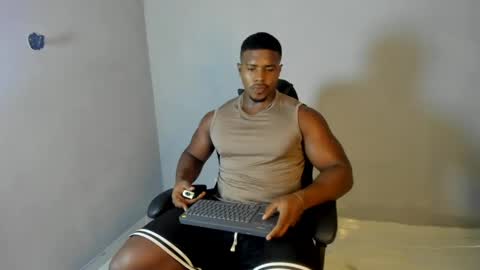 Leandro jones online show from May 2026 02:20:02 AM