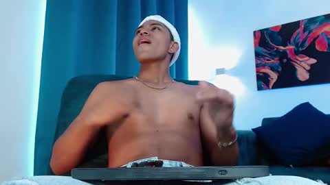 Leon online show from December 2025 06:35:02 PM