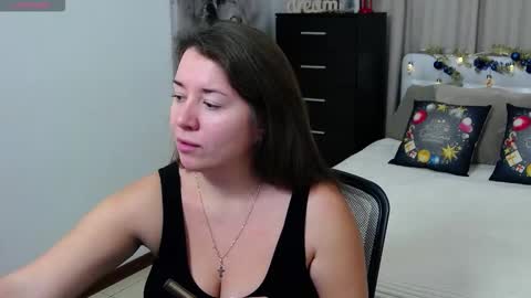 Snapshot of leone_noire chatting on December 2025 07:47:02 AM Leone Noir online show from December 2025 07:47:02 AM