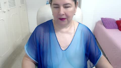 leonela   online show from May 2026 01:32:02 AM