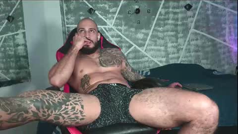 Snapshot of leonidas_k18 chatting on November 2025 02:56:02 AM ANDRES online show from November 2025 02:56:02 AM