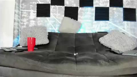 Snapshot of leonidas_k18 chatting on June 2026 07:37:01 PM ANDRES online show from June 2026 07:37:01 PM
