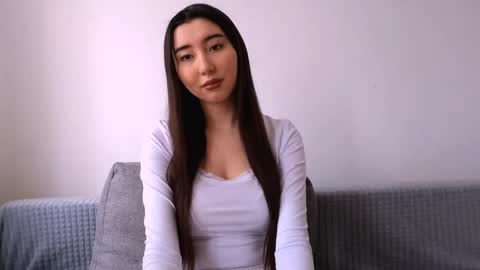 Snapshot of leonieschmith chatting on December 2025 10:02:01 AM Alice online show from December 2025 10:02:01 AM