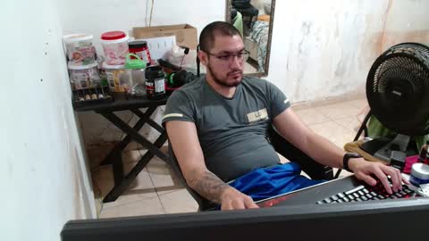 leonino231 online show from October 2025 01:15:01 AM