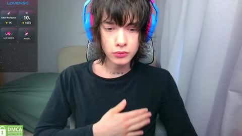 leonkissboy online show from May 2026 06:19:01 AM