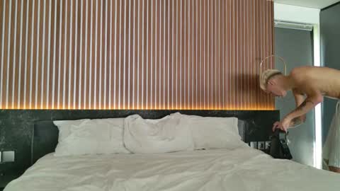 Snapshot of leonlure chatting on September 2025 08:03:01 AM leonlure online show from September 2025 08:03:01 AM