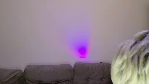 Snapshot of leonlure chatting on December 2025 03:00:02 AM leonlure online show from December 2025 03:00:02 AM