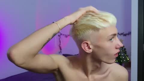 Snapshot of leonlure chatting on December 2025 08:13:01 PM leonlure online show from December 2025 08:13:01 PM