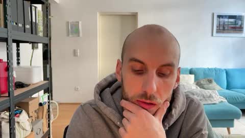 Leon online show from March 2026 03:04:01 PM