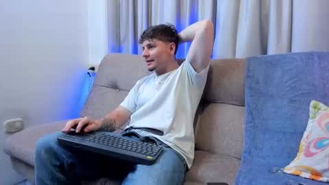 Leo  online show from February 2026 04:35:02 AM