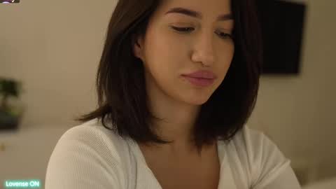 Snapshot of leoramallis chatting on February 2025 05:13:02 PM Leora online show from February 2025 05:13:02 PM