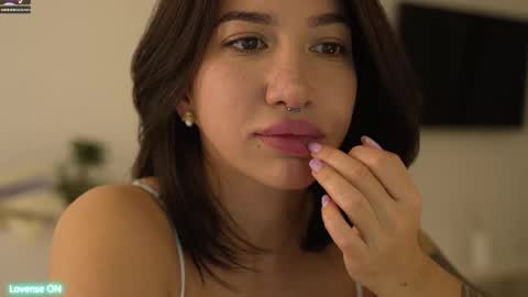 Snapshot of leoramallis chatting on February 2025 05:04:01 PM Leora online show from February 2025 05:04:01 PM