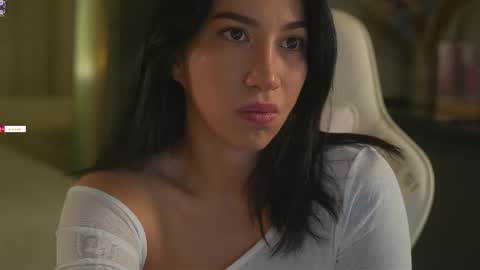 Snapshot of leoramallis chatting on October 2025 05:37:02 AM Leora online show from October 2025 05:37:02 AM