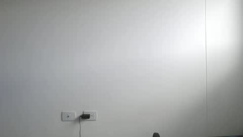 leostorm25 online show from October 2025 06:29:01 PM