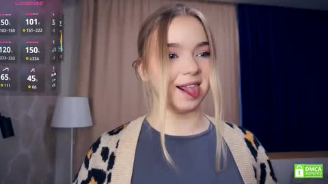Snapshot of leotafredericks chatting on October 2025 05:09:02 AM Hello everyone Im Lora Its my first day Were going to have fun together online show from October 2025 05:09:02 AM