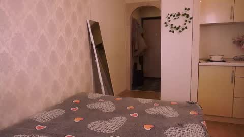 Lesley online show from November 2025 12:31:02 PM