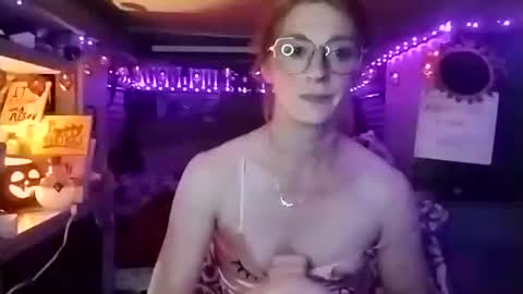 LesleyGumGrass- The Boring Trans girl online show from October 2025 05:51:02 AM