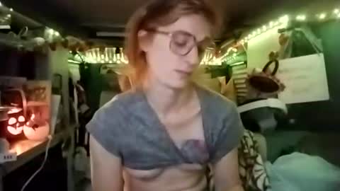 LesleyGumGrass- The Boring Trans girl online show from November 2025 12:22:02 AM