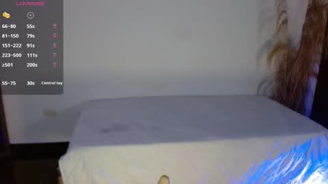 Leslie online show from September 2025 01:02:02 PM