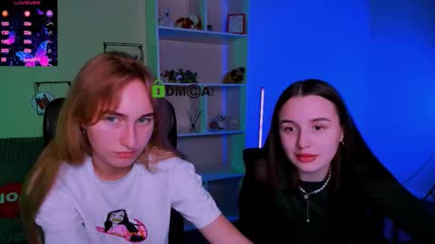 Snapshot of leslie_bird chatting on October 2025 11:43:01 AM leslie_bird online show from October 2025 11:43:01 AM