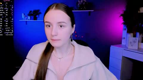 Snapshot of leslie_bird chatting on October 2025 05:19:02 AM leslie_bird online show from October 2025 05:19:02 AM