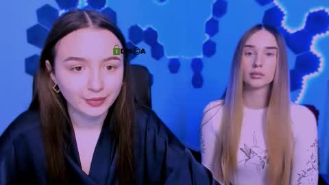 Snapshot of leslie_bird chatting on December 2025 10:09:02 AM leslie_bird online show from December 2025 10:09:02 AM