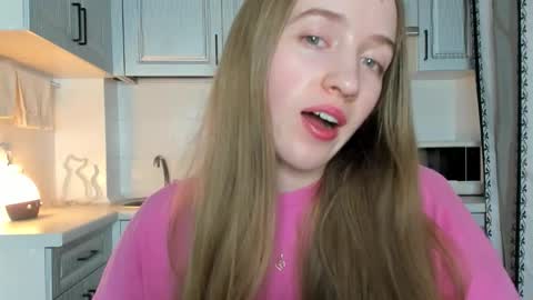  LESLIE   online show from October 2025 09:26:01 PM