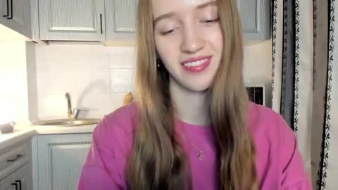  LESLIE   online show from December 2025 04:47:02 PM