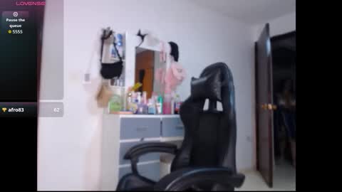 lesly online show from October 2025 01:08:02 AM