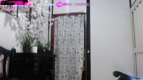 leslymoon online show from February 2026 01:45:04 AM