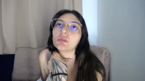 lessliee online show from March 2026 06:08:01 AM