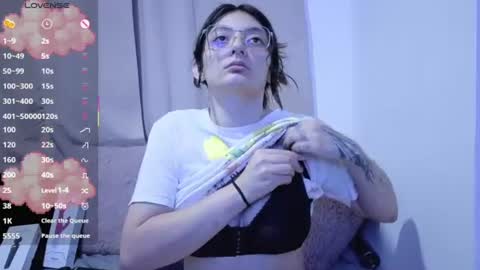 lessliee online show from June 2026 06:26:01 AM