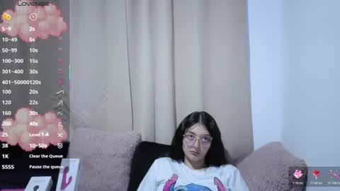 lessliee online show from July 2026 07:25:01 AM