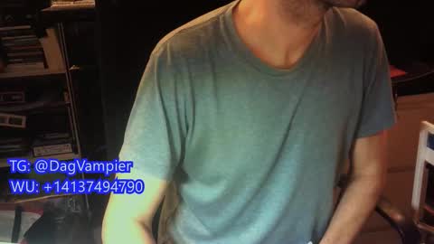 Snapshot of lestat_82 chatting on February 2026 08:13:02 PM Vampiro Diurno online show from February 2026 08:13:02 PM