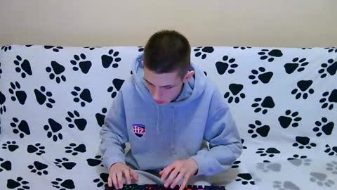 lester_broo online show from April 2026 10:23:02 PM
