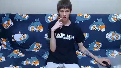lester_broo online show from August 2026 10:23:01 PM