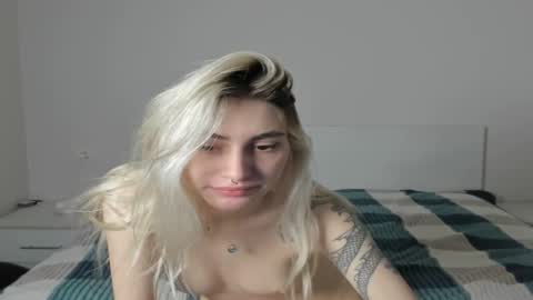 Snapshot of lesyaliss chatting on February 2026 05:39:02 AM lesyaliss online show from February 2026 05:39:02 AM