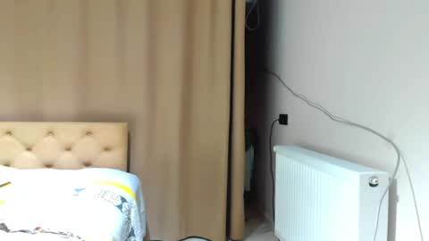 lesyaliss online show from April 2026 06:32:01 PM