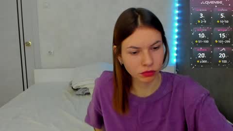 Snapshot of let_me_seee chatting on December 2024 12:36:01 PM Fiona online show from December 2024 12:36:01 PM