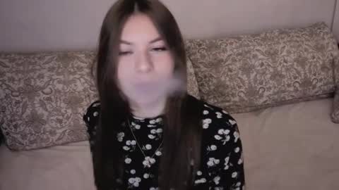 Snapshot of let_me_seee chatting on December 2025 03:06:01 PM Fiona online show from December 2025 03:06:01 PM