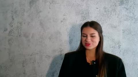 Emily online show from September 2025 06:13:02 AM